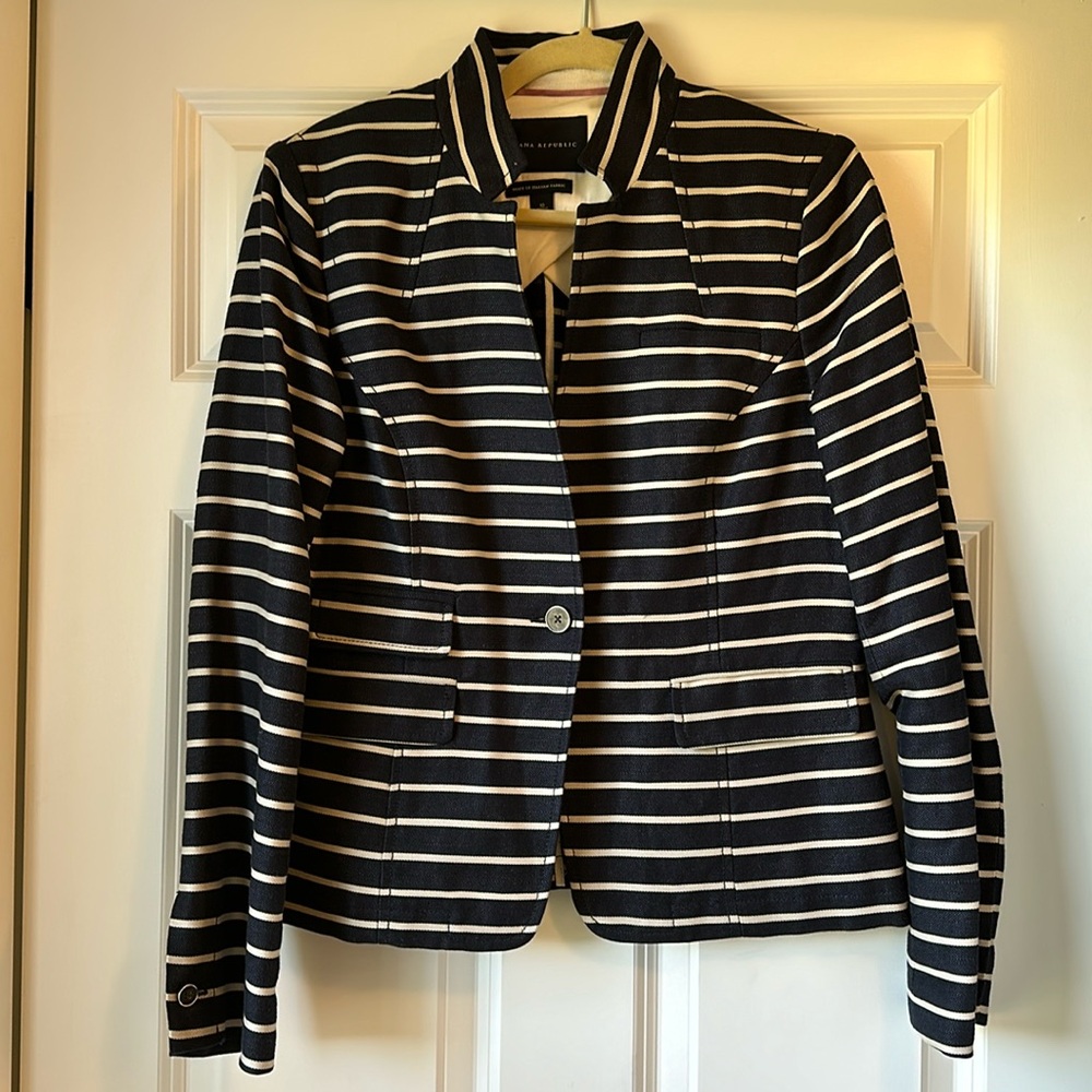 Excellent like new condition Banana Republic Blazer